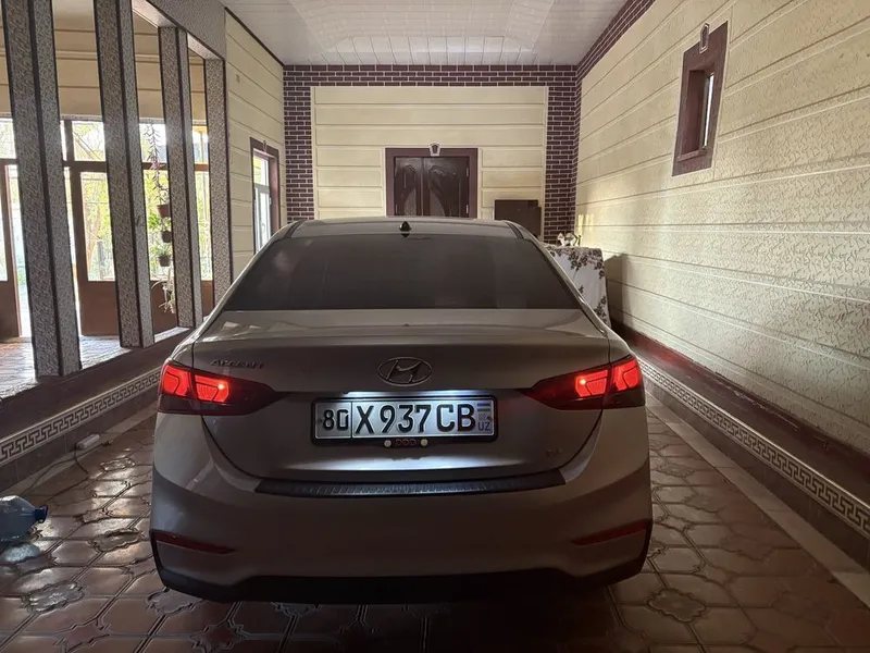 Hyundai accent(solaris) 2020 1.6mator 45ming probeg 5