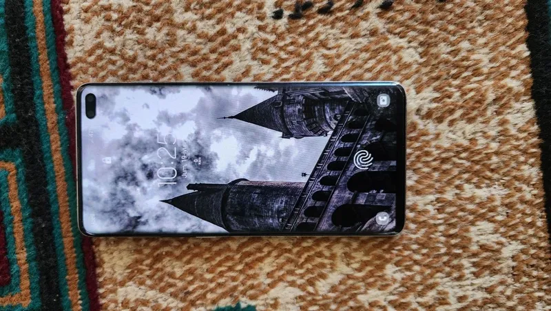 Samsung s10+ plus