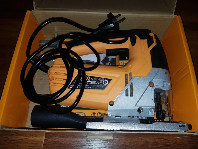 Продается Электролобзик INGCO JS80028 Industrial 800W, новый 4 Продается Электролобзик INGCO JS80028 Industrial 800W, новый 4