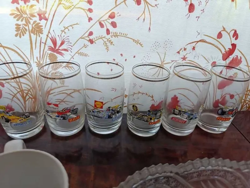 Продаются стаканы с машинами, ретро, Чехословакии