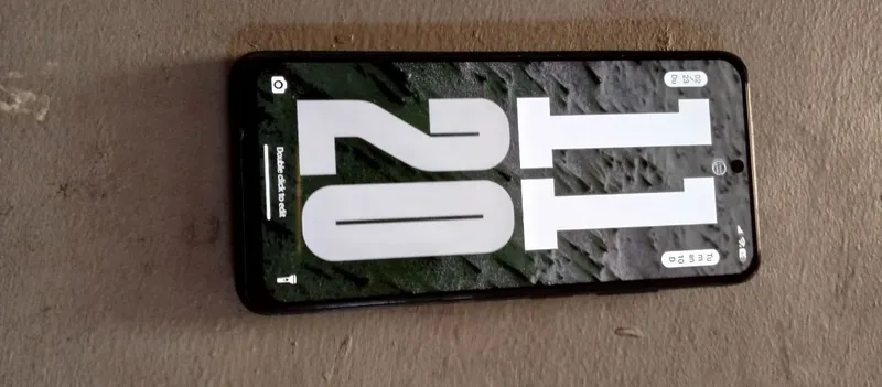 telefon nomi:Redmi NOTE 11s  xotira:128 aybi: bor 4
