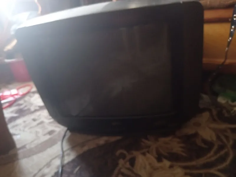 televizor .