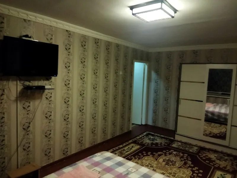 Сдается 1 ком квартира в Чирчике 9 мкн 2 этаж балкон 2.3 дом кирпичный — фото 5