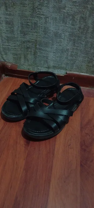 Ayollar uchun qora rangli yozgi sandal / bosonojka 1