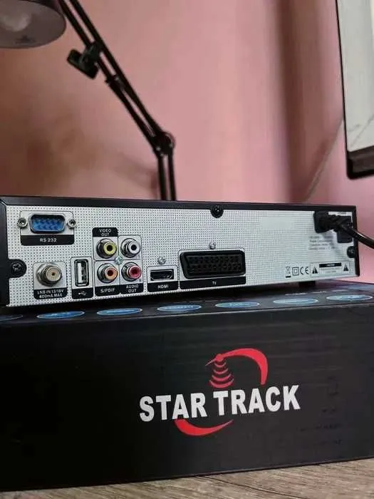 Спутниковый ресивер "Star Track SR 9090 Plus" — фото 1