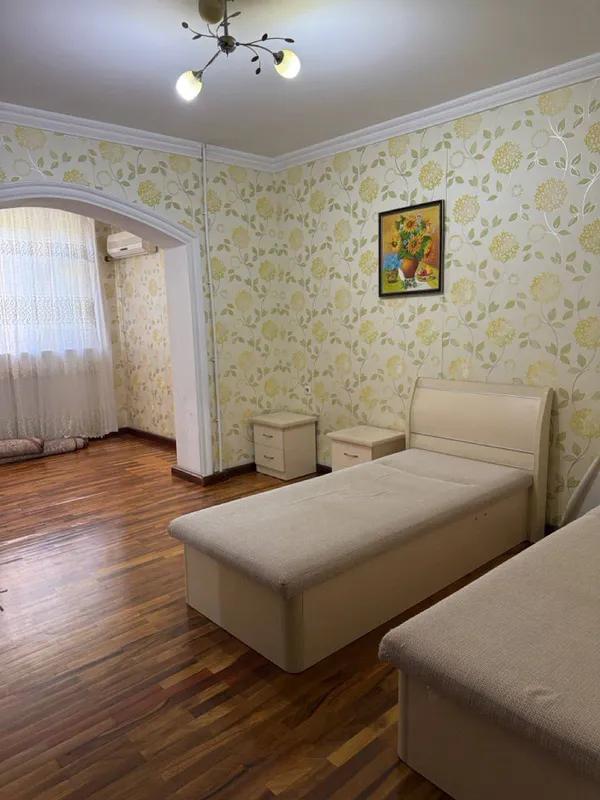 SHAHAR MARKAZIDAGI BANK KVARTIRASI SOTILADI 4