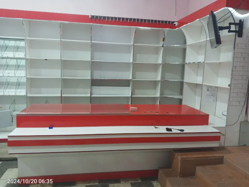 oziq ovqat dukoniga ishlatish uchun polkalar yaxwi