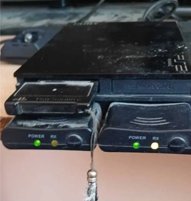 Игровая приставка Sony PlayStation 2 Slim (SCPH-90004) + комплект 2 Игровая приставка Sony PlayStation 2 Slim (SCPH-90004) + комплект 2