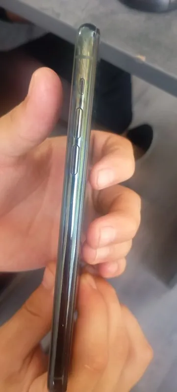 iPhone 11 pro max telefoni. Xotirasi 64 GB GP 4