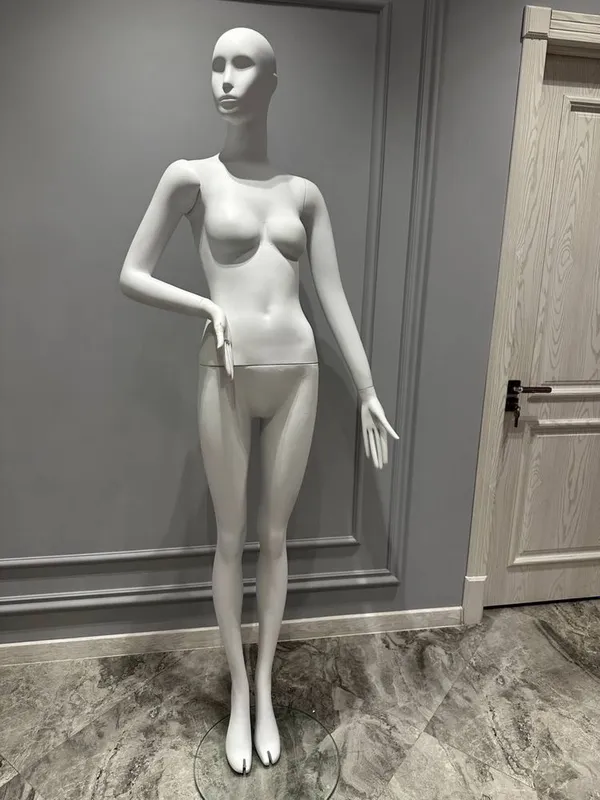 Манекены женские