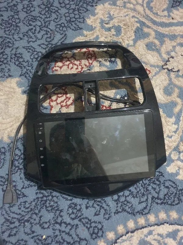 spark manitor ramkasi bilan sotiladi