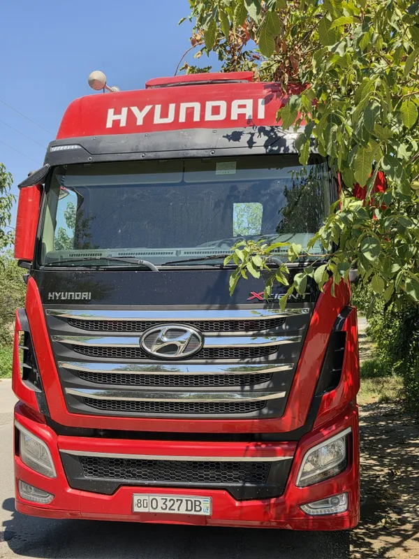 Hyundai xcient 520 1 Hyundai xcient 520 1