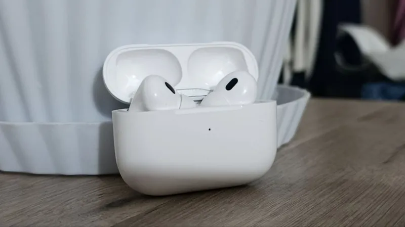 Продаю AirPods (в отличном состоянии) Продаю AirPods (в отличном состоянии)