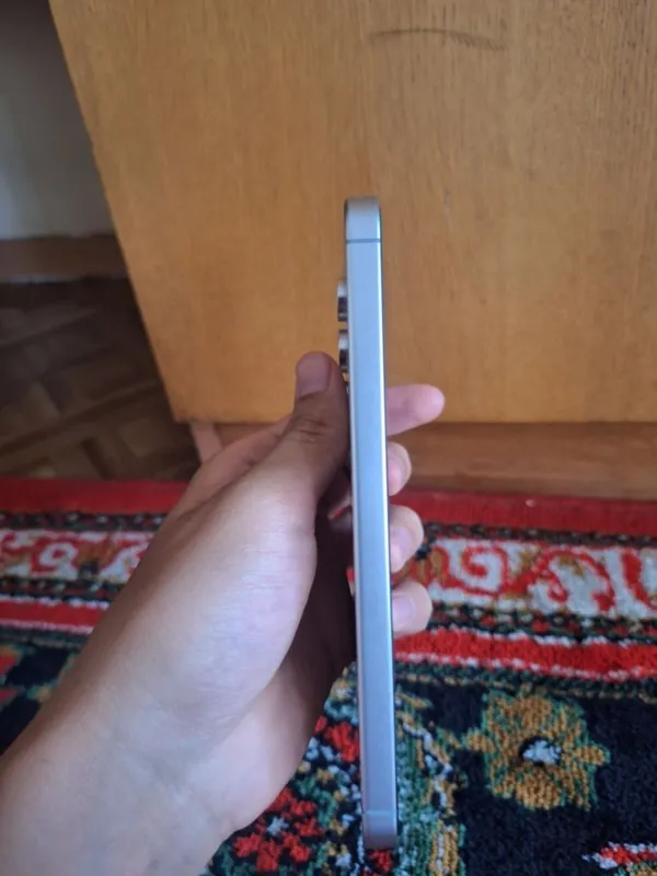 Samsung S24 FE 128GB - Kafolatli, qutisi bilan, holati a'lo — фото 6