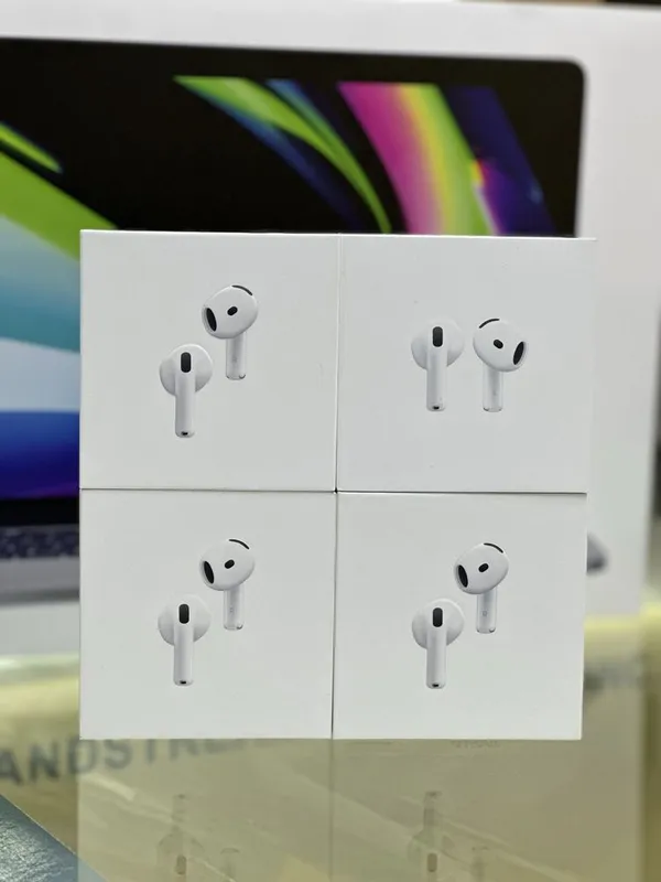 Apple Airpods 4 NEW 1