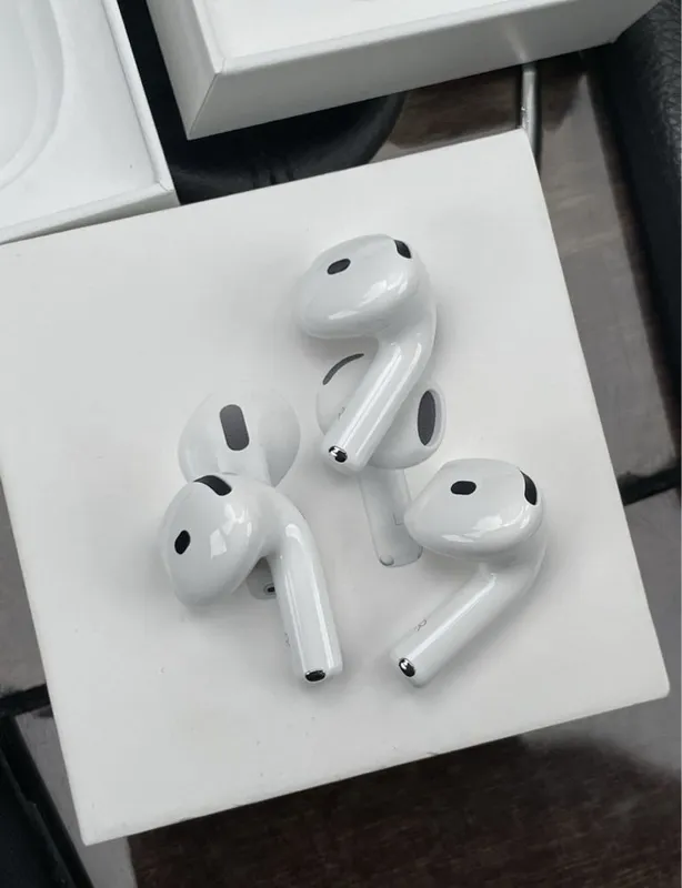 AirPods 4 Левый Правый Оргинал Наушник А3053 А3050 AirPods 4 Левый Правый Оргинал Наушник А3053 А3050