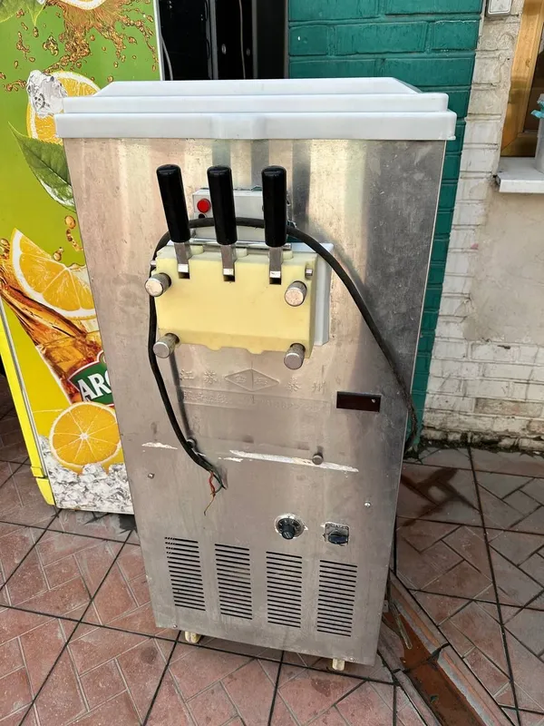 Marojni apparat frezer apparat muzqaymoq apparat 380w ishlidi