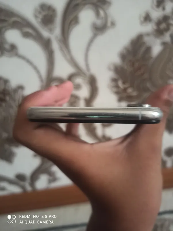 iPhone kameraishlamayde tel sosda ekran almashgan — фото 5