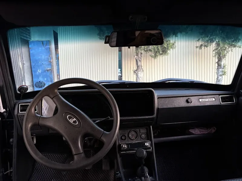 Vaz2107 yili 2008 narxi 5200$ mator 1.6 piryora 5