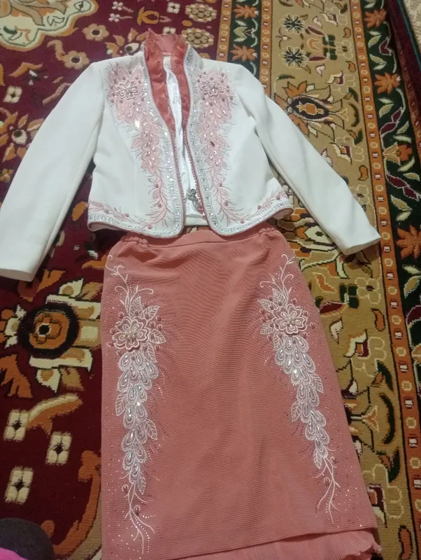 Tõy va bayram uchun marosim koʻylak.Yubka Kostyum — фото 1