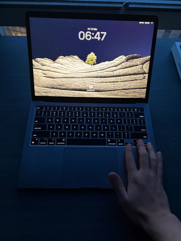 MacBook Air 8/256 2021