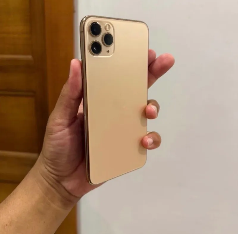iPhone 11 ProMax 64Gb Gold Akk: 70% Kelwamiz — фото 2