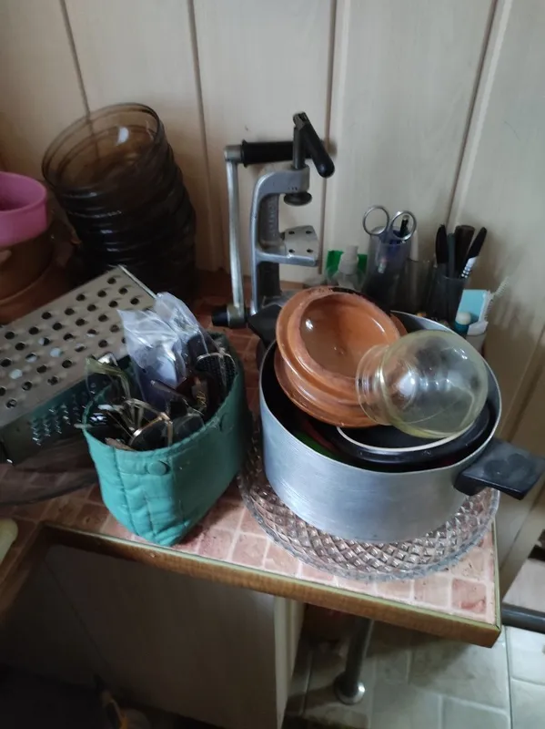 Вся из дома мелочь куханую утварь 1