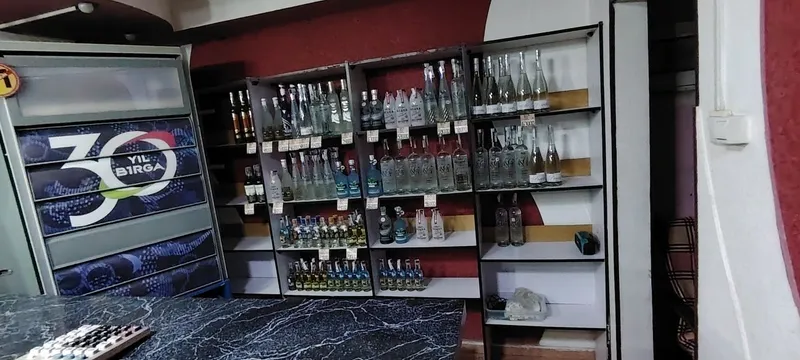 Барная стойка и витрина — фото 1