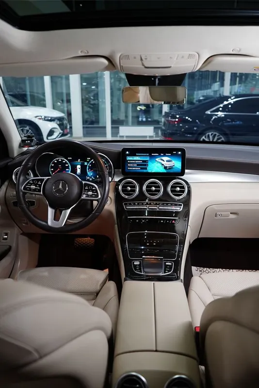 Mercedes Benz GLC200 6 Mercedes Benz GLC200 6