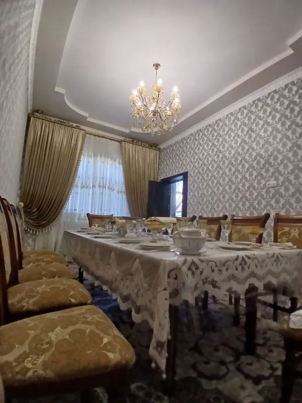 Ховли сотилади Назарбек Тарнов Мевазор 3 сотик 4 хона 4