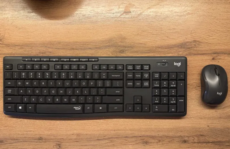 Logitech MK295 Беспроводной 2