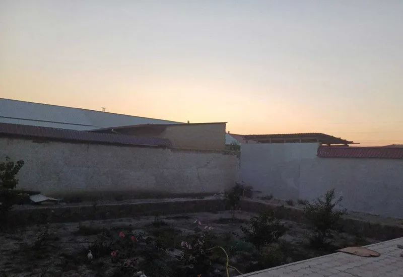 Hovli sotiladi srochno 3