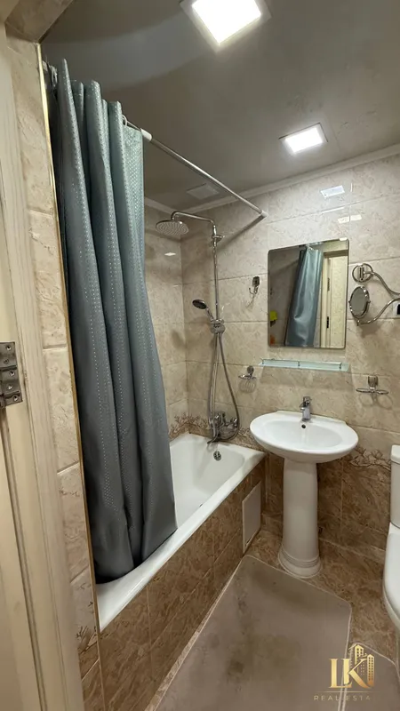 Продаётся 4-комнатная квартира, 85 м², 3/4, евроремонт 10