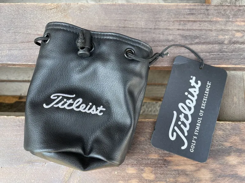 Оригинальный гольф-аксессуар Titleist Valuables Pouch 1