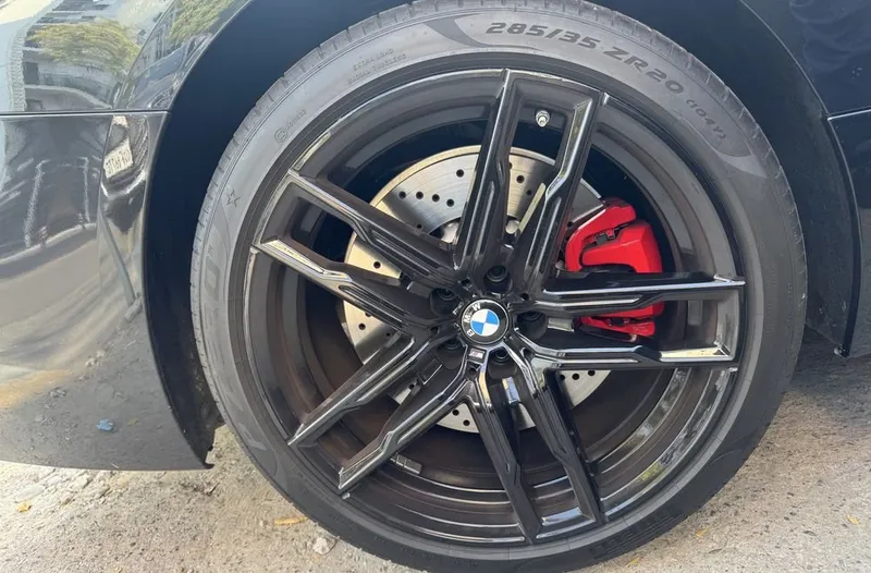 BMW M8 Competition disklari 1 BMW M8 Competition disklari 1