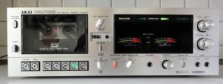 Одна из лучших кассетных стрелочных дек AKAI GXC-735 — фото 1
