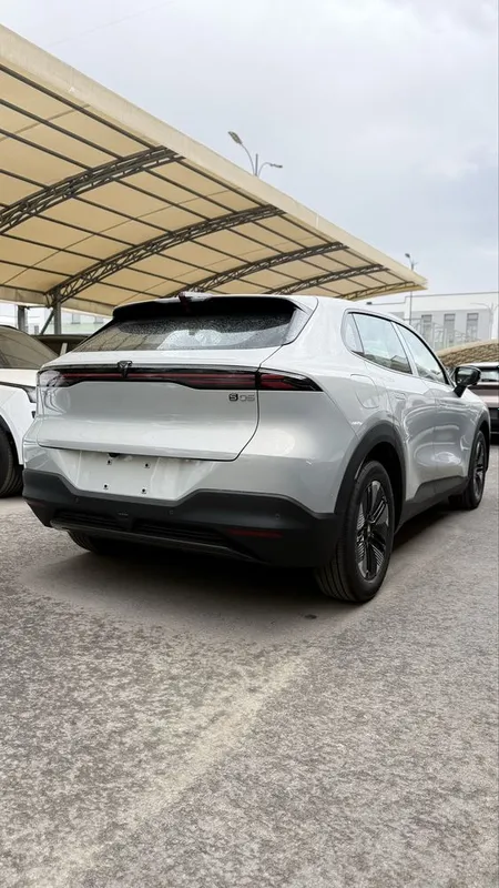 S05 Deepal 2026 кузов гибрид сотувда тайёр серебристый цвет — фото 1