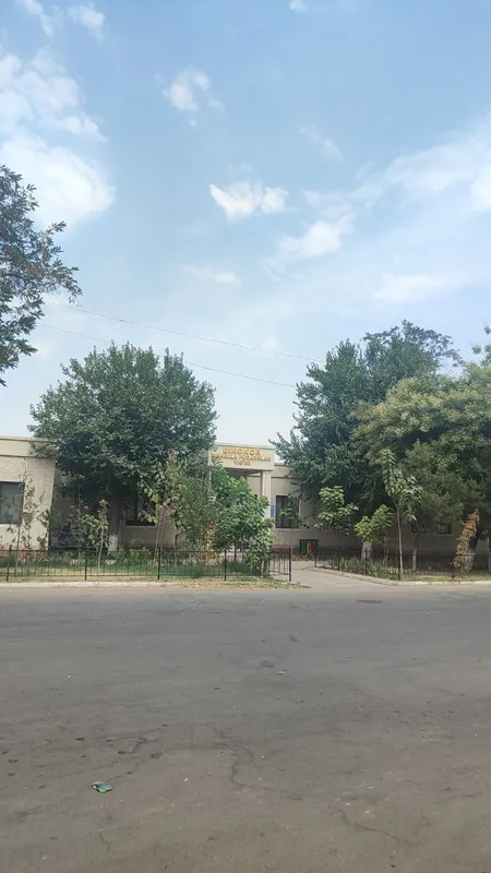 Продается магазин на автобуной остановке