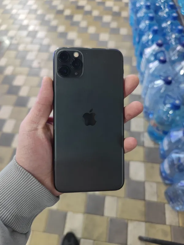 iPhone 11 Pro Max 256 ГБ 3