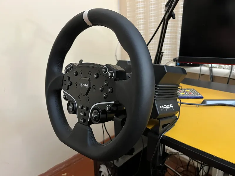 руль игровой moza R5 racing simulator 1 руль игровой moza R5 racing simulator 1