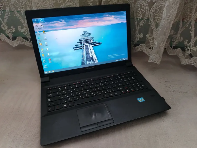 Lenovo notebook sotiladi 1 Lenovo notebook sotiladi 1
