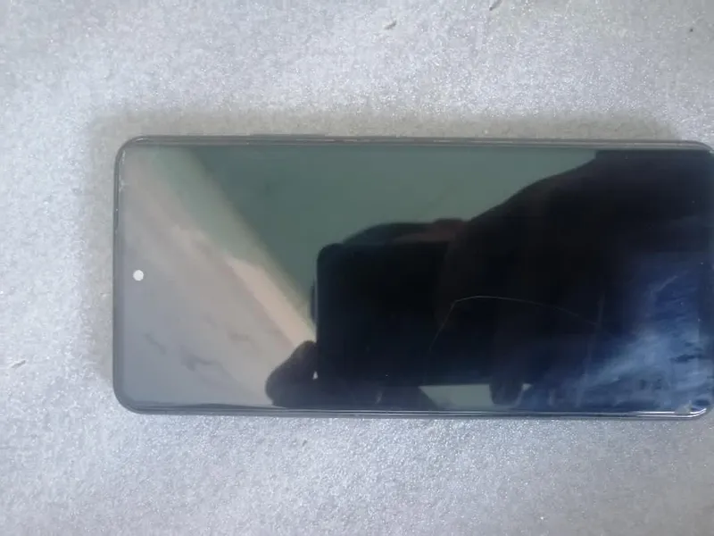 Poco m4 pro 5g sotladi