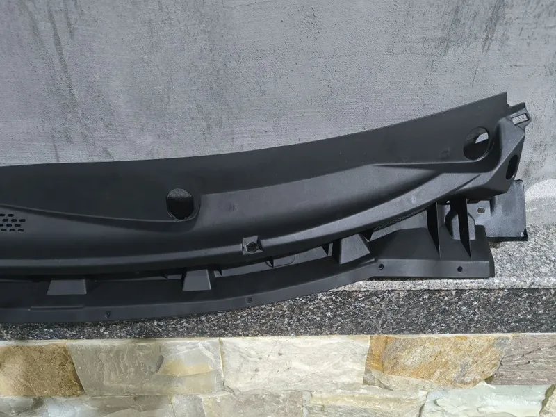 Жабо накладка Nissan tiida 2004 3 Жабо накладка Nissan tiida 2004 3