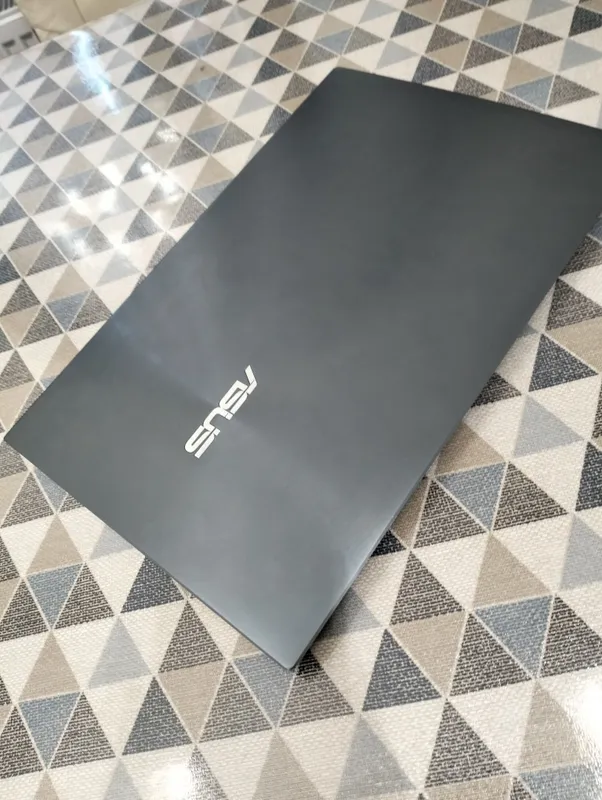 Asus Zenbook 14 oled 1