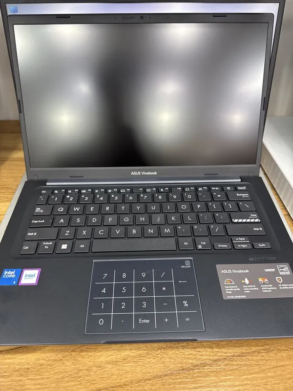Ноутбук ASUS X1404V новый