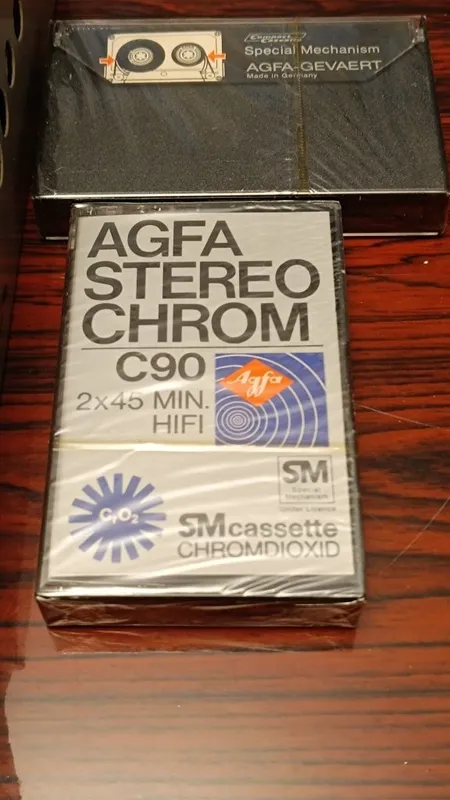 Кассеты запечатанные AGFA C90 2 Кассеты запечатанные AGFA C90 2