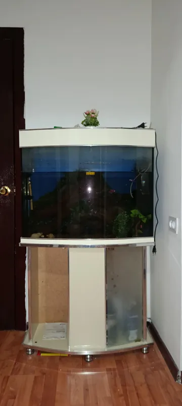 Продается аквариум с тумбой