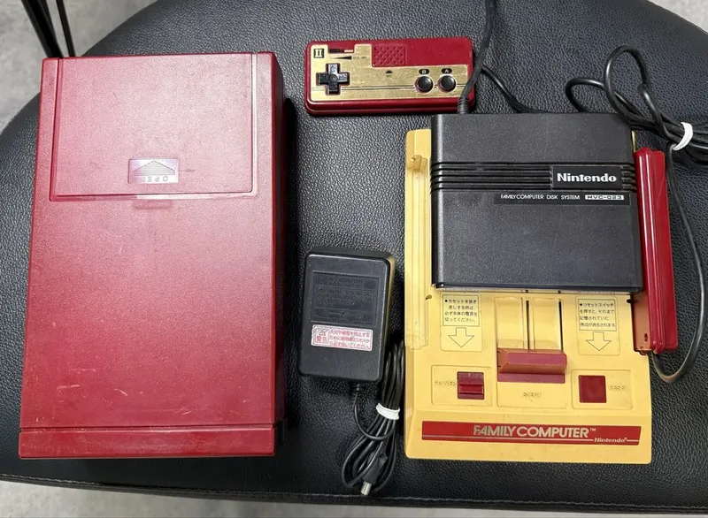 Nintendo Famicom + Disk system 1 Nintendo Famicom + Disk system 1