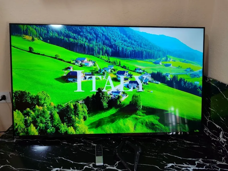 7TECH 55” QLED televizor 2 7TECH 55” QLED televizor 2