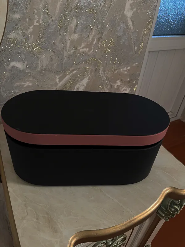 Dyson airwrap i.d. 4